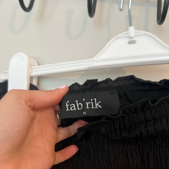 Cute black skort! - Picture 3 of 3